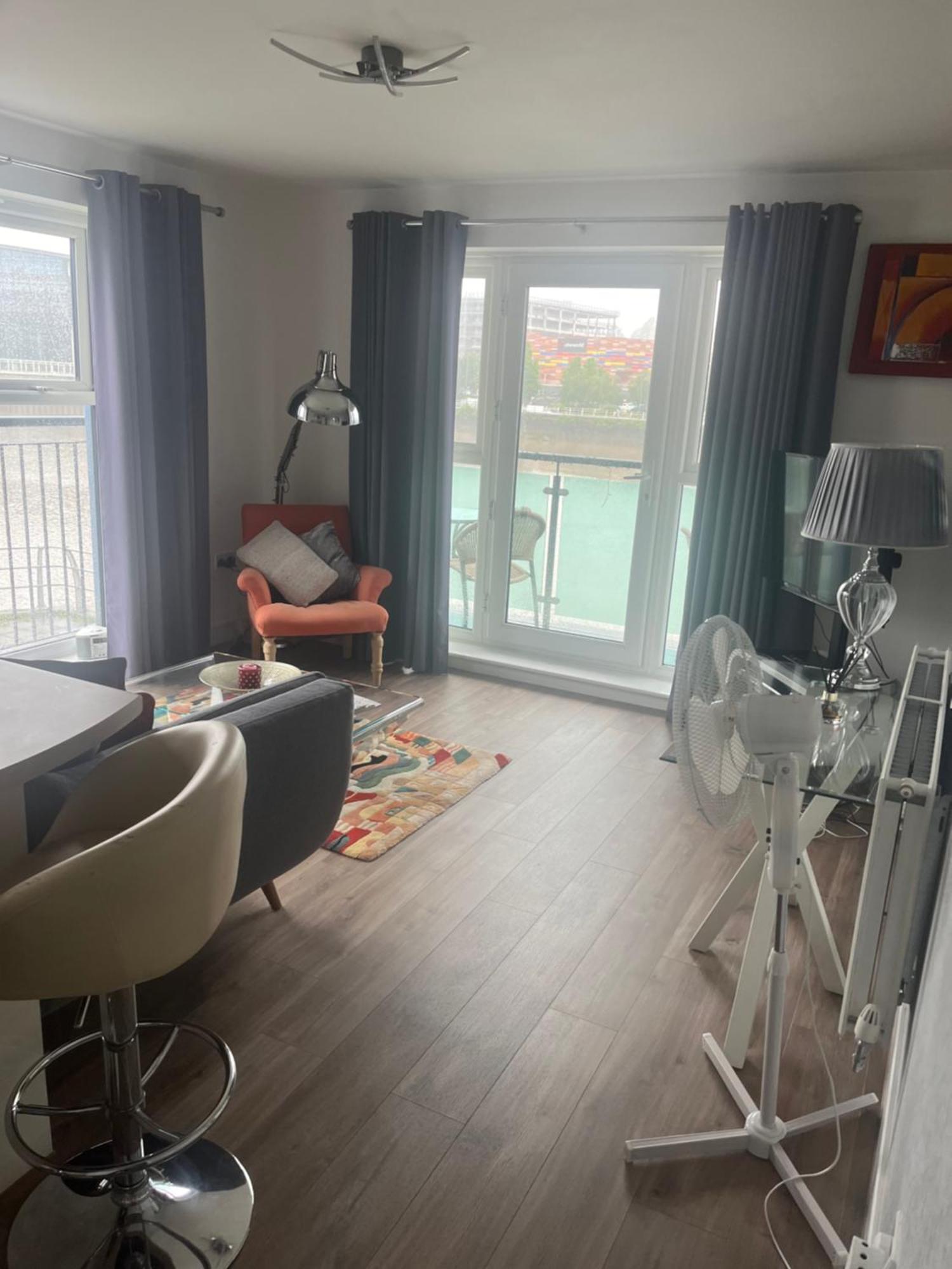 Luxury Riverside 2 Bedroomed Apartment With Balcony Newport  Exterior photo